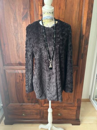 Kuschelpullover aus Fachgeschäft in Spanien neu