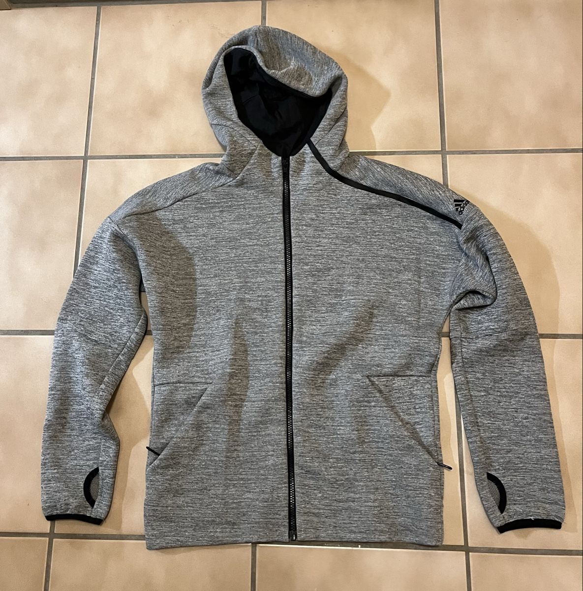 Adidas Giacche: Graue Adidas Trainer Jacke Gr. 164 – Usato da Biberist venduto da Bidu18