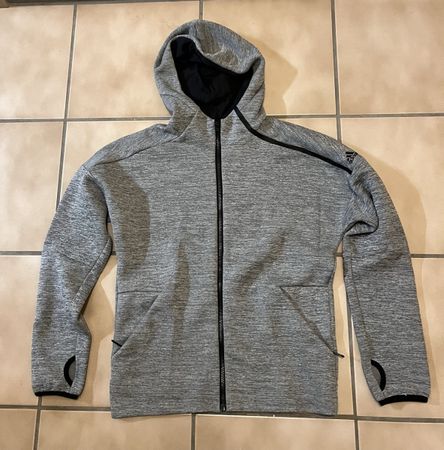 Graue Adidas Trainer Jacke Gr. 164