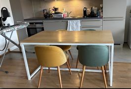 TABLE A MANGER sans chaises
