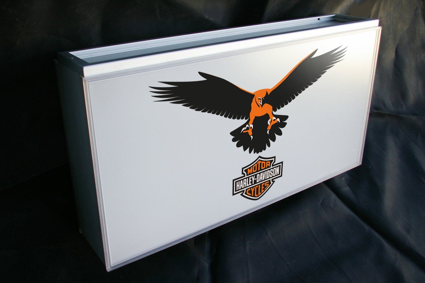 Harley-Davidson Lampade: HARLEY-DAVIDSON Adler Eagle Leuchtreklame Leuchtkasten – Usato da Einsiedeln venduto da Voralpen 2