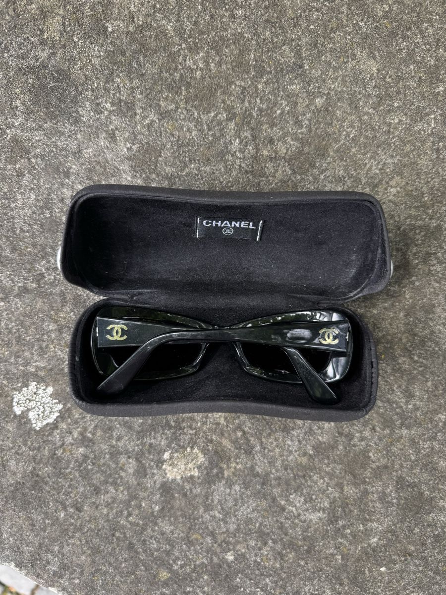 Chanel Brillen & Gläser: Chanel Butterfly Sunglasses Black Luxury – Gebraucht aus Effretikon von rus_2l2p 4