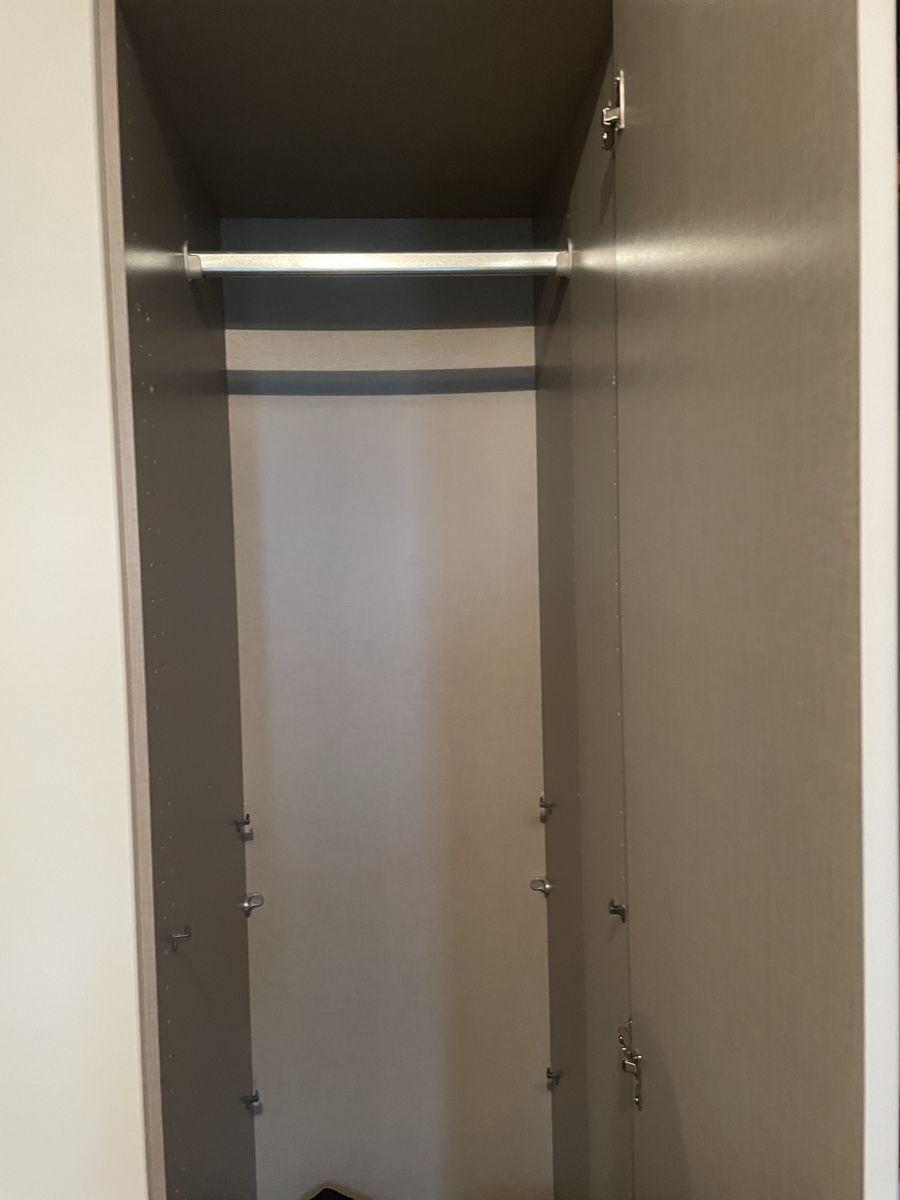 Armadi: Schöner Schrank, Mädchen/Kinderzimmer – Usato da Neftenbach venduto da aeronic 1