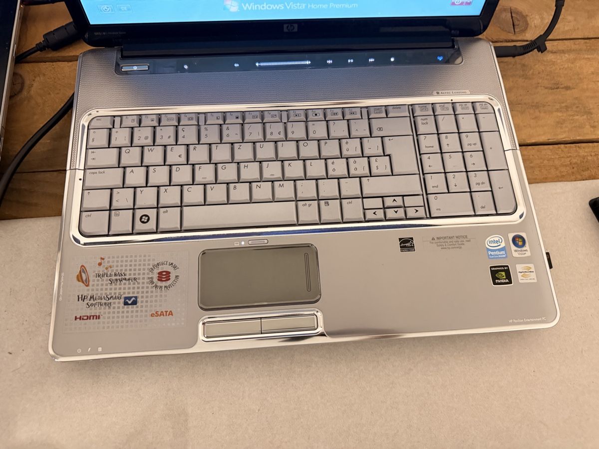Dell Portables: Laptops 7  – D'occasion à Seewen SZ par nik_89bh 4