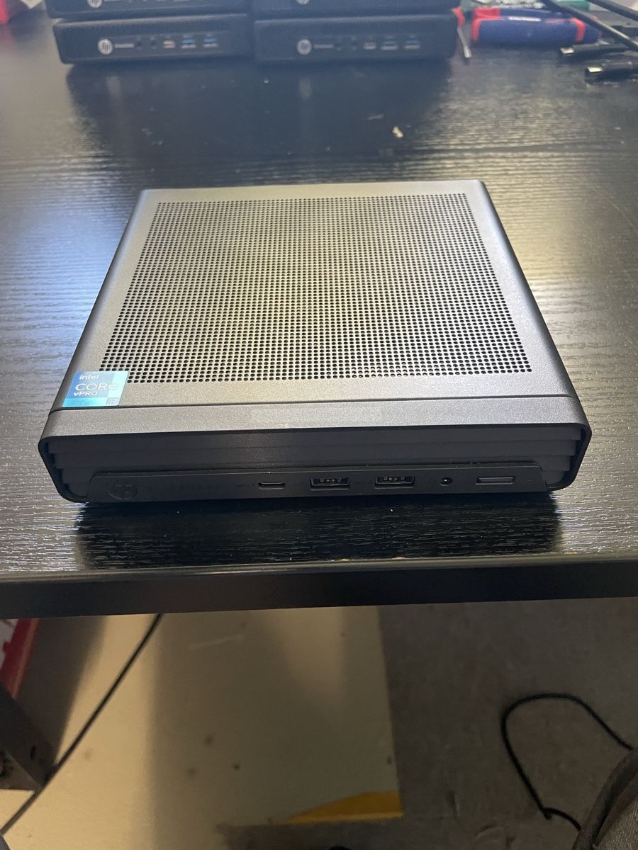 Hewlett Packard PCs: HP Elitedesk 800 G8 – Neuf (Voir description) à Abtwil sg par Kueng.MultiOutlet