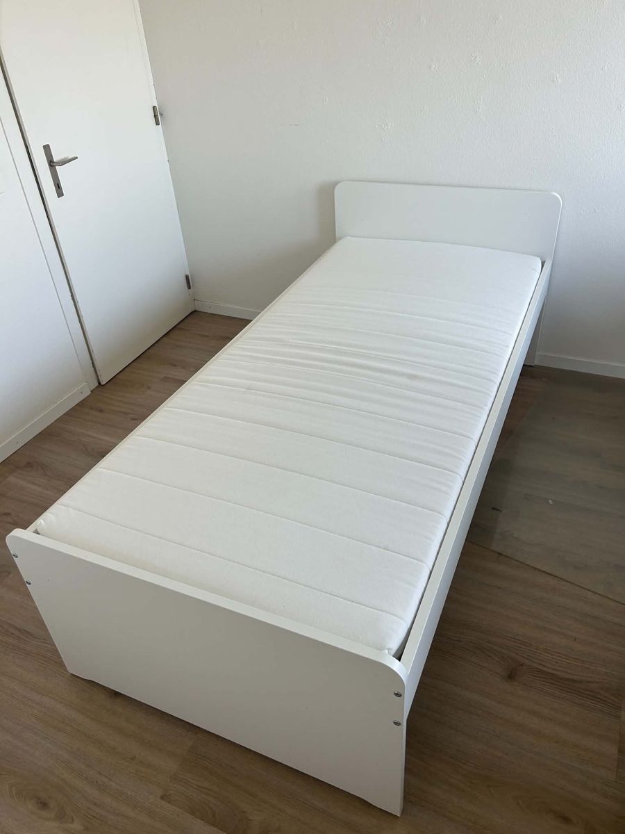 Ikea Lits: IKEA bett 90x200 – D'occasion à Allenwinden par Vaisbrodas 3