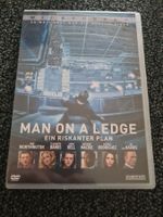MAN ON A LEDGE(6544)