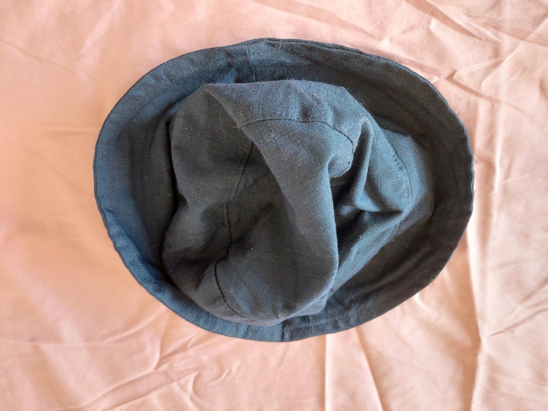 Copricapi, berretti & cappellini: Très joli chapeau bleu – Usato da Ostermundigen venduto da jul_7t8v 4