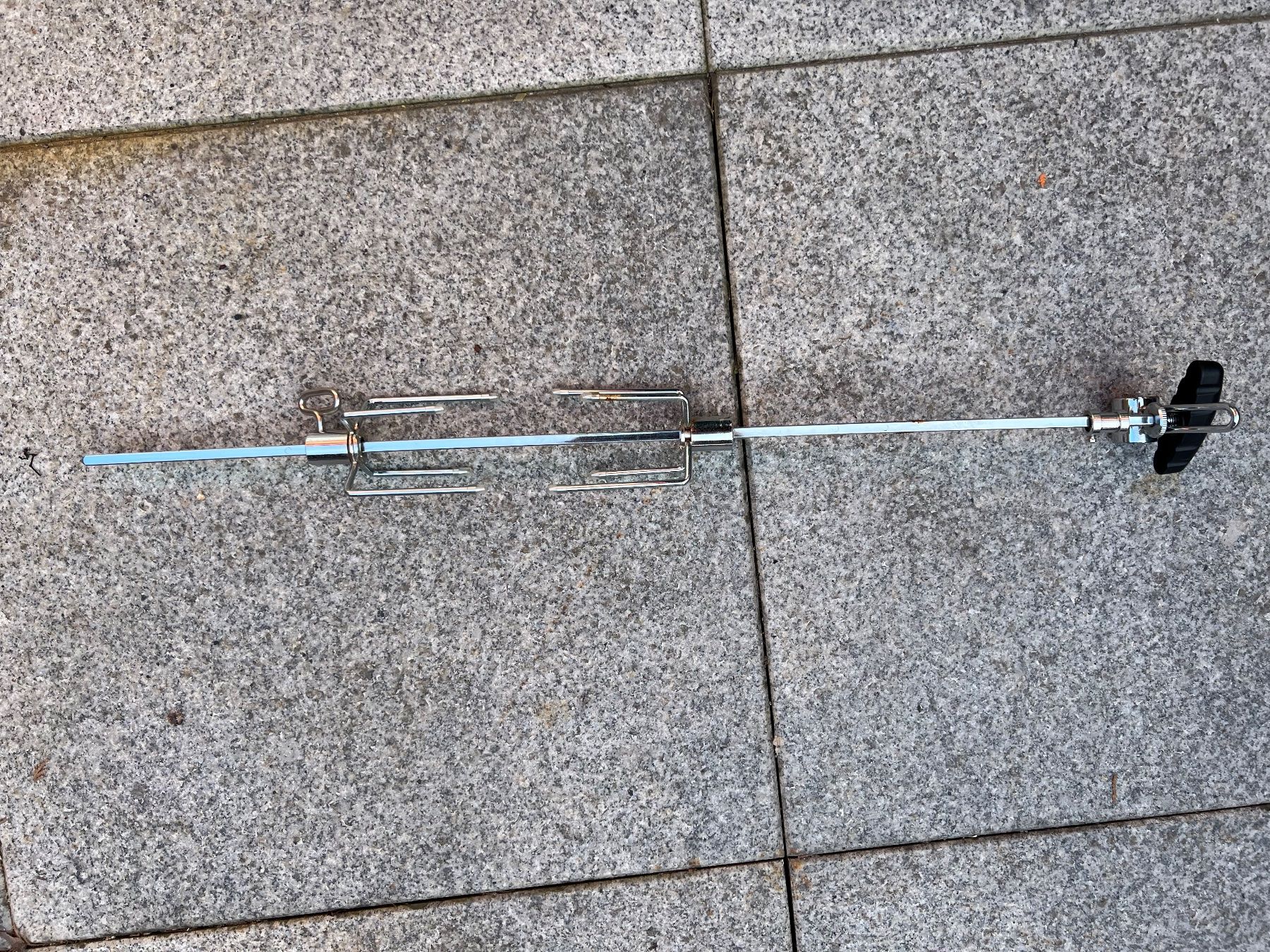 Set di posate: Grillstange Hähnchen Grill Bratspiess – Usato da Münchenbuchsee venduto da mesothorium