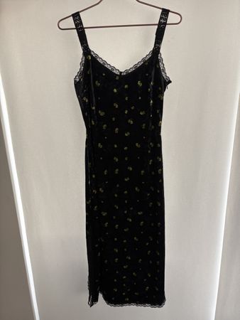 Guess Kleid Samt schwarz mit Blumenprint gute Zustand