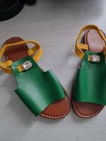 Grüne Sommersandalen mit Schmuckstein, Gr. 40 Neuwertig