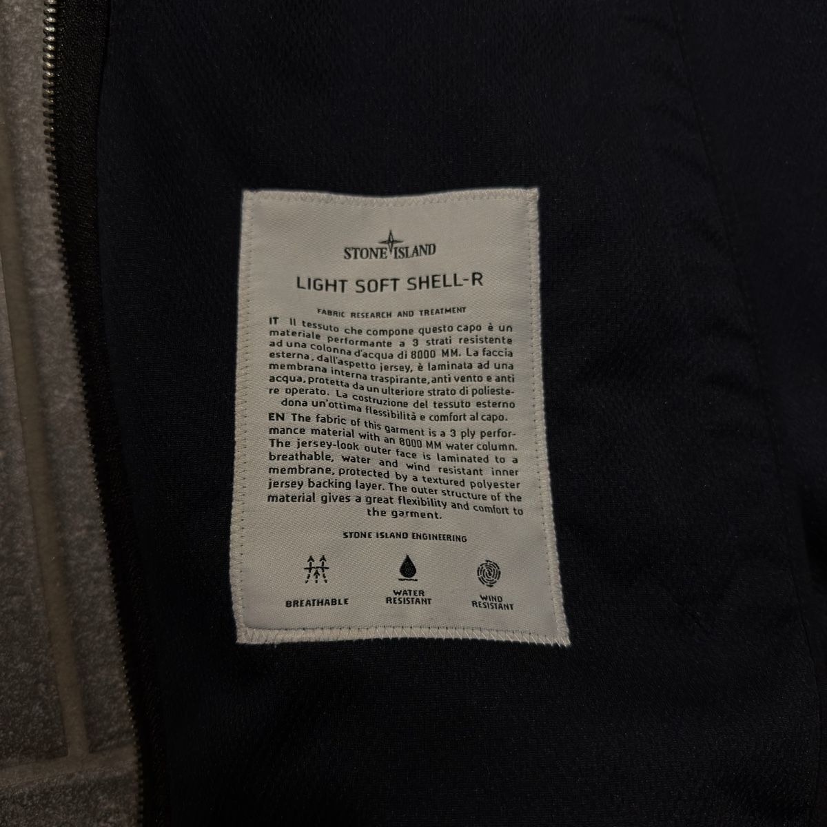 Stone Island Giacche: Stone Island Light Soft Shell-R Jacke Navy Gr. M – Nuovo (secondo la descrizione) da Embrach venduto da bernadiebernada 3