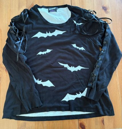 Gothic Pullover mit Fledermäuse