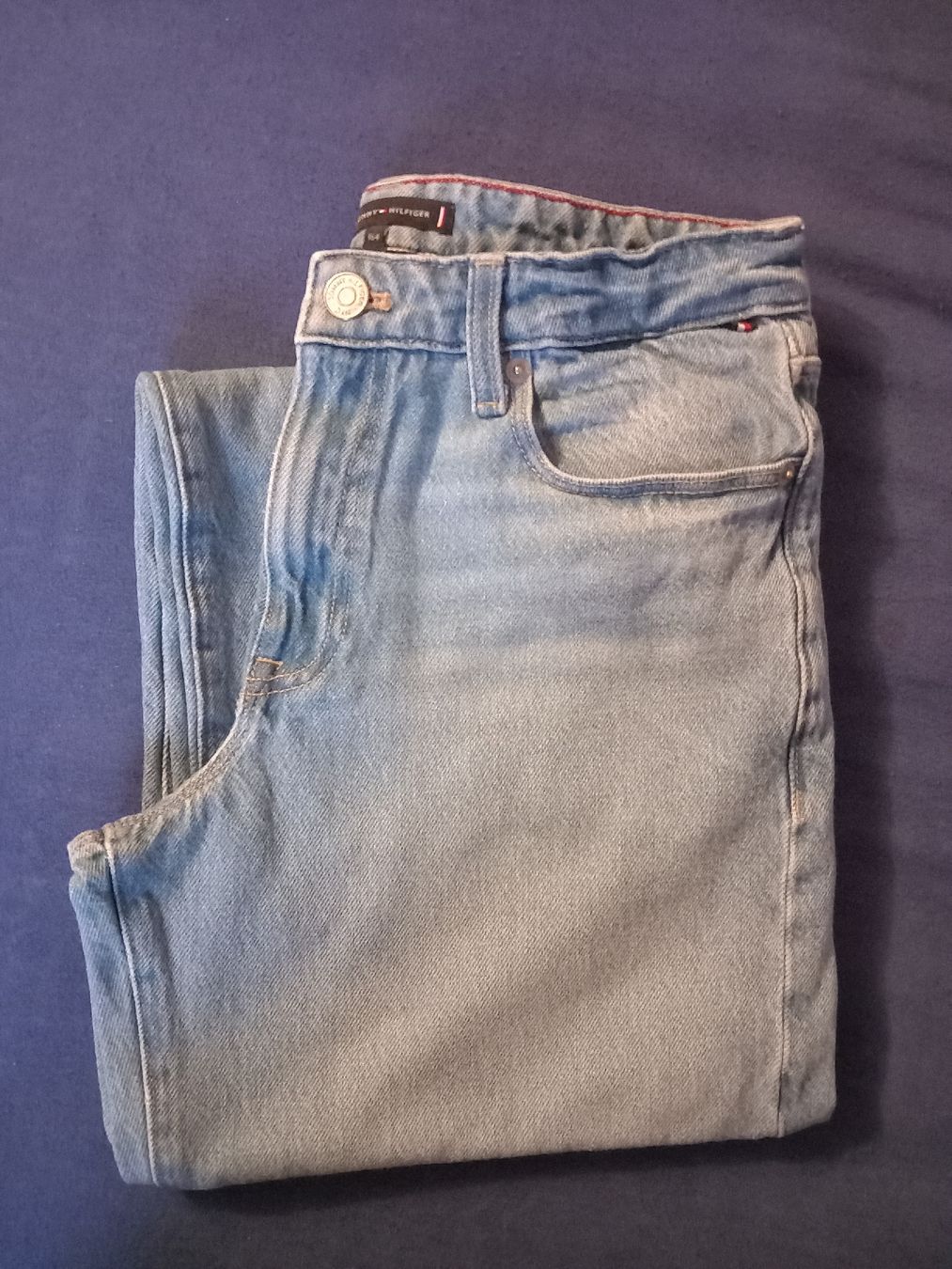 Tommy Hilfiger Hosen: Jean Tommy Hilfiger, taille 164 garçon – Gebraucht aus Salavaux von PrimeDealsCH