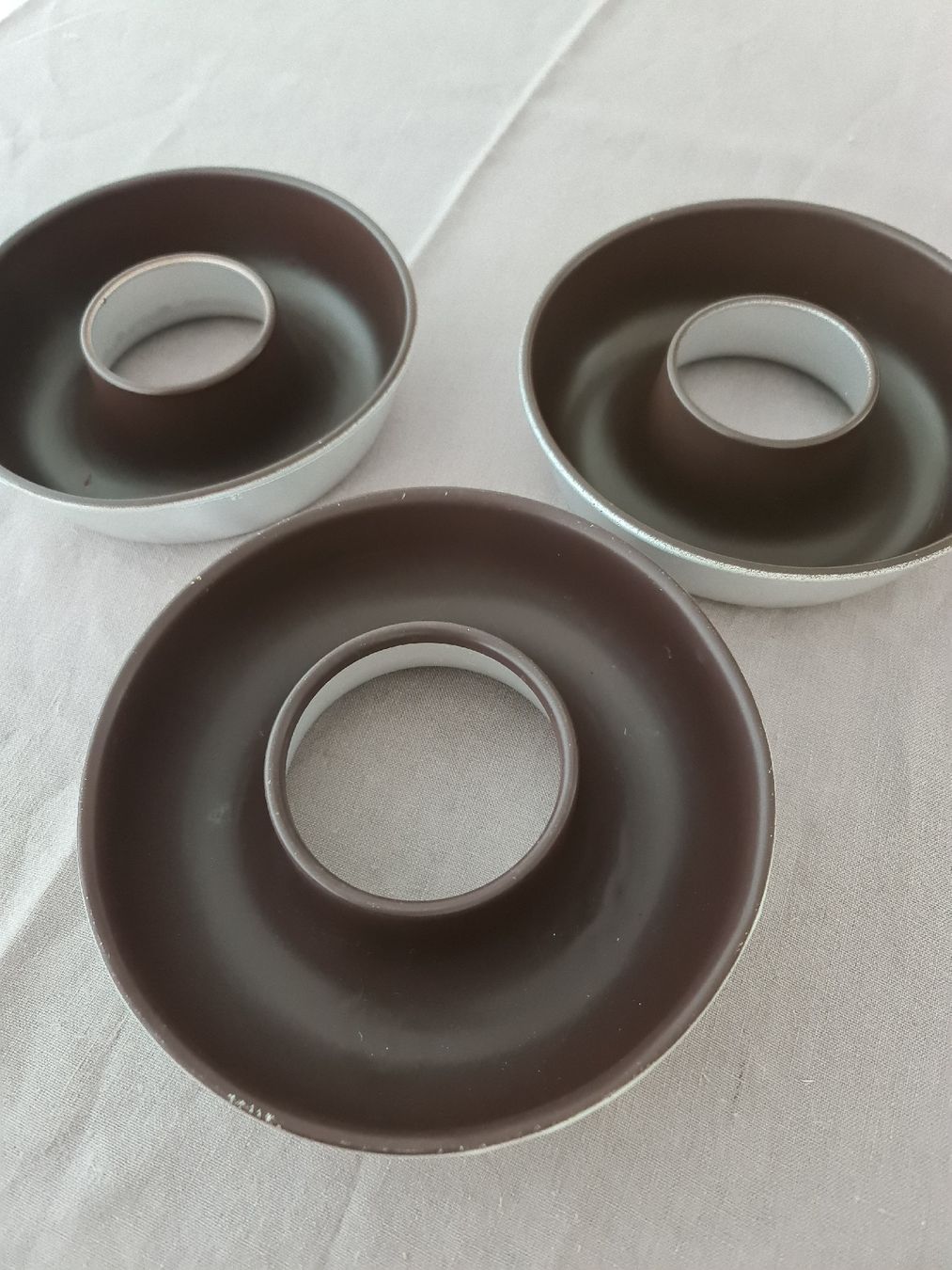 Teglie da forno: Alte Backformen "Sigg" Alu 3 Stk. – Usato da Uster venduto da Cruleye 1