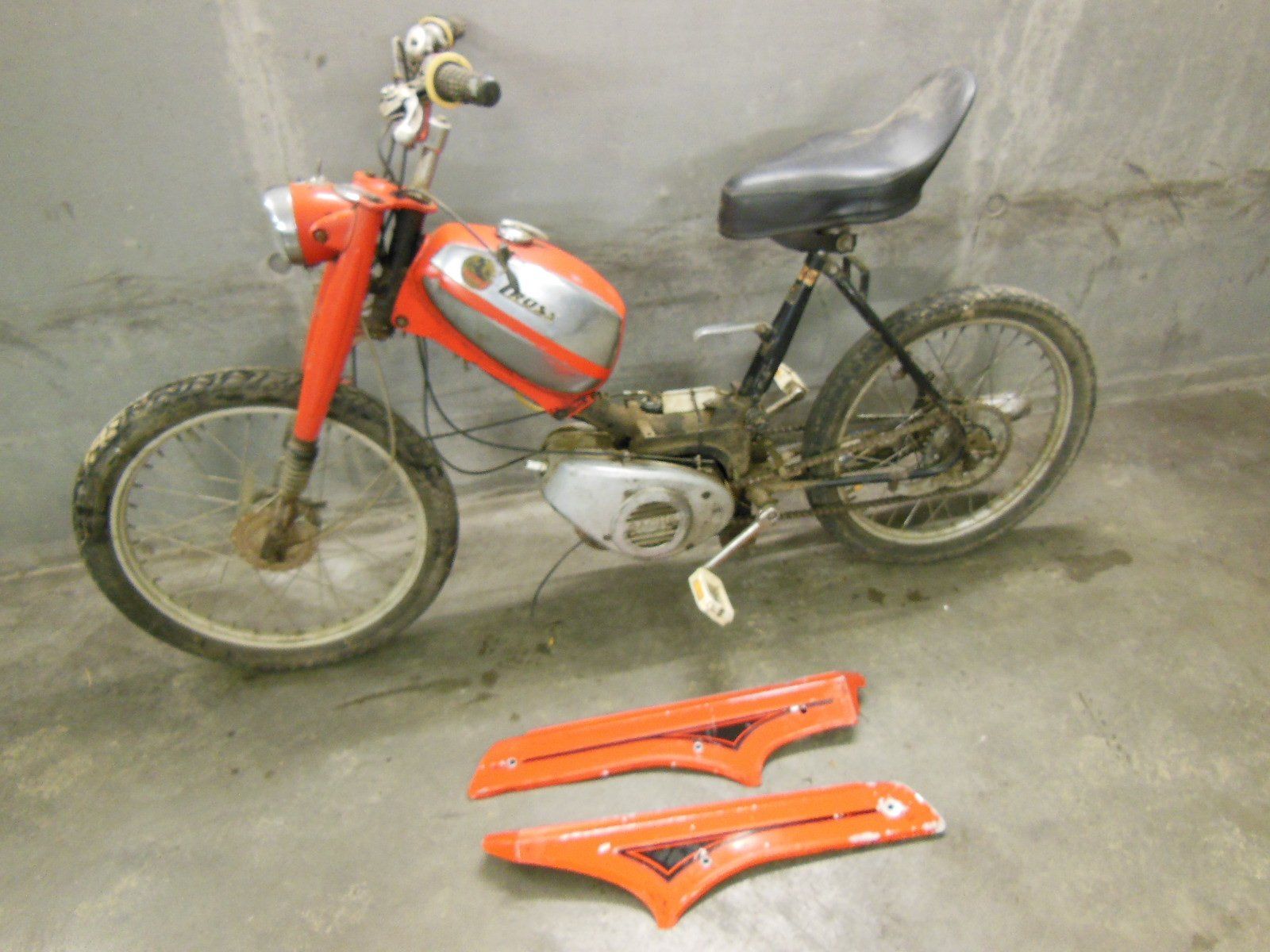 Pony Mofas: Mofa/Töffli Pony Cross 503 HG, 7159 – Gebraucht aus Regensdorf von
