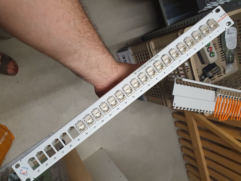 Datwyler mps 24x Patchpanel 24 19 Zoll Rack 19