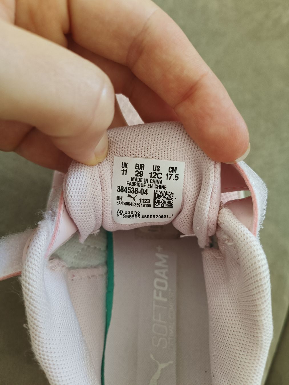 Puma Chaussures filles: Puma Sneaker Gr. 29 – D'occasion à Wangen SZ par mka_w5d2 2