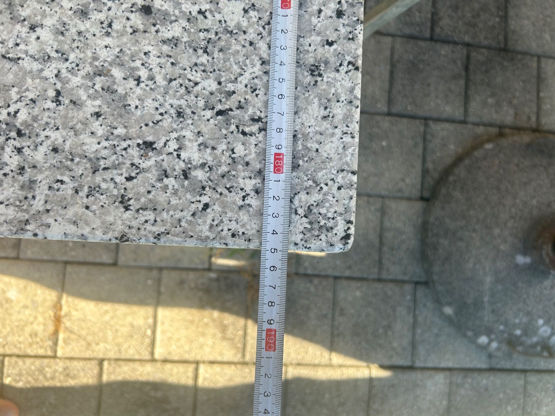 Tische: Gartentisch Granit Tischplatte Metallgestell... – Gebraucht aus Rüschlikon von Escape69 3