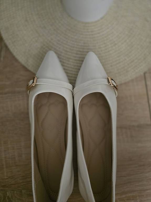 Chaussures femmes: Chaussure neuve taille 39-40 – D'occasion à Geneve par Morgane_manto 4
