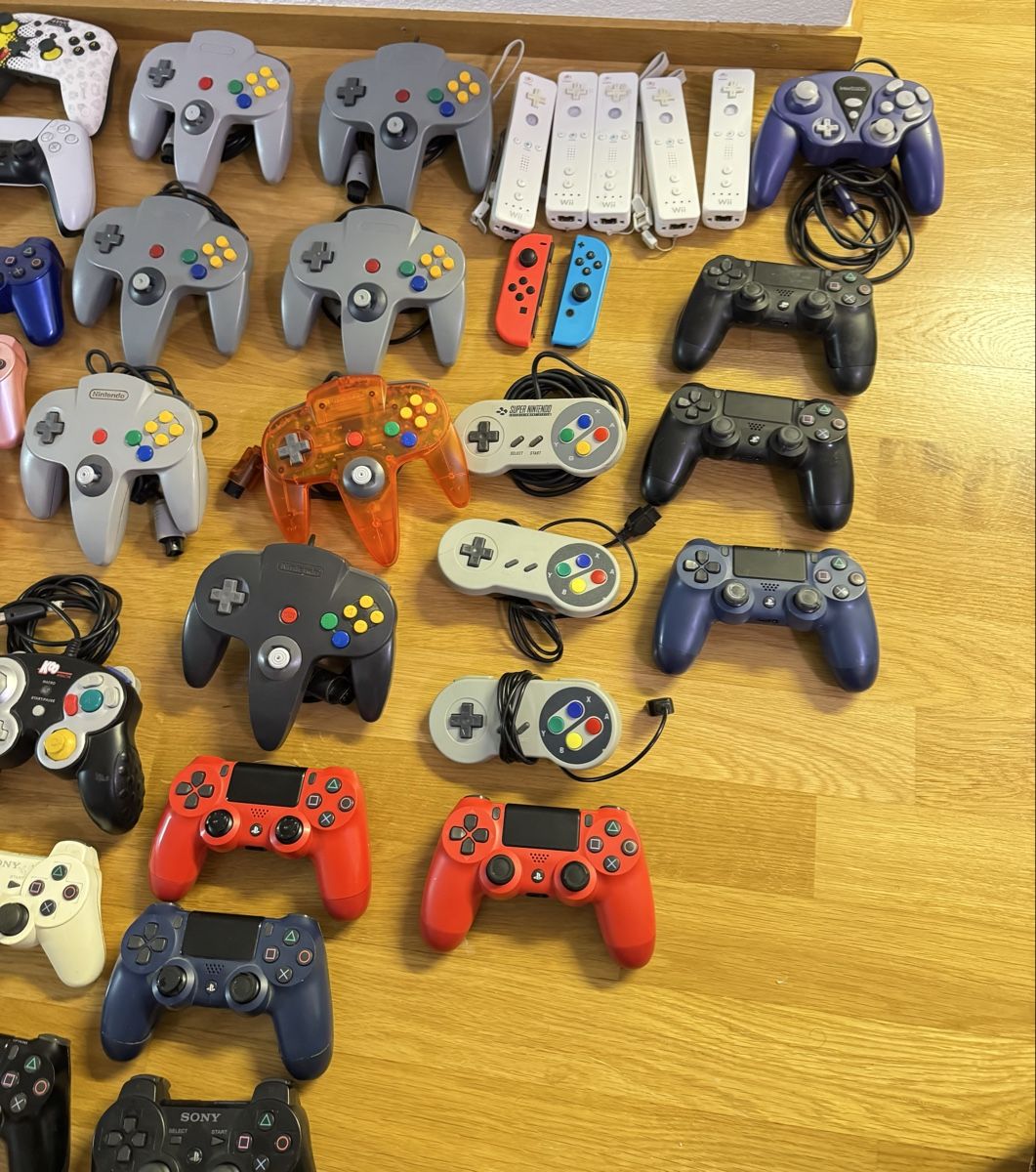 Manettes: Grosses Controller Konvolut (Defekt) – Défectueux à Herisau par Seyashop1 1