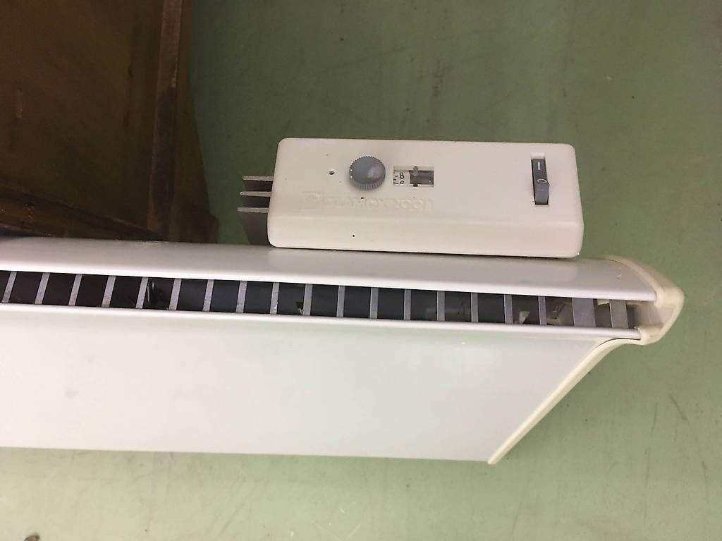 Radiatori: Radiateurs électriques Lot de 5 pièces – Usato da Avry-sur-Matran venduto da DBxx
