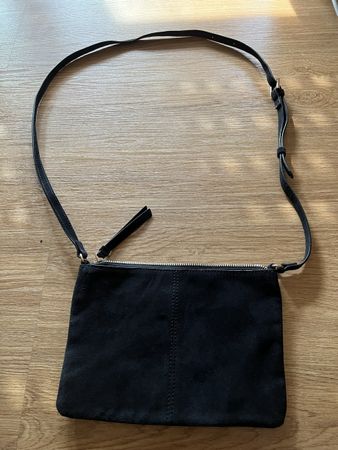 Schwarze Wildleder Tasche / Pouch / Accessorize