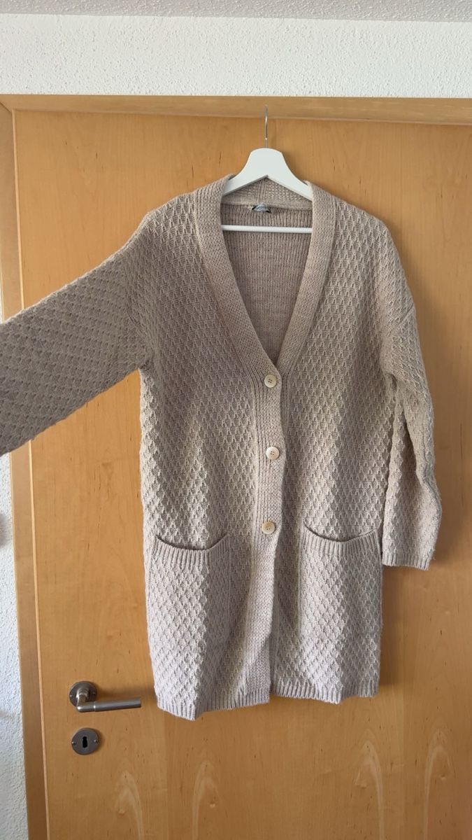 Vestes: Strickjacke Damen – D'occasion à Wilen (Sarnen) par aninaschwab