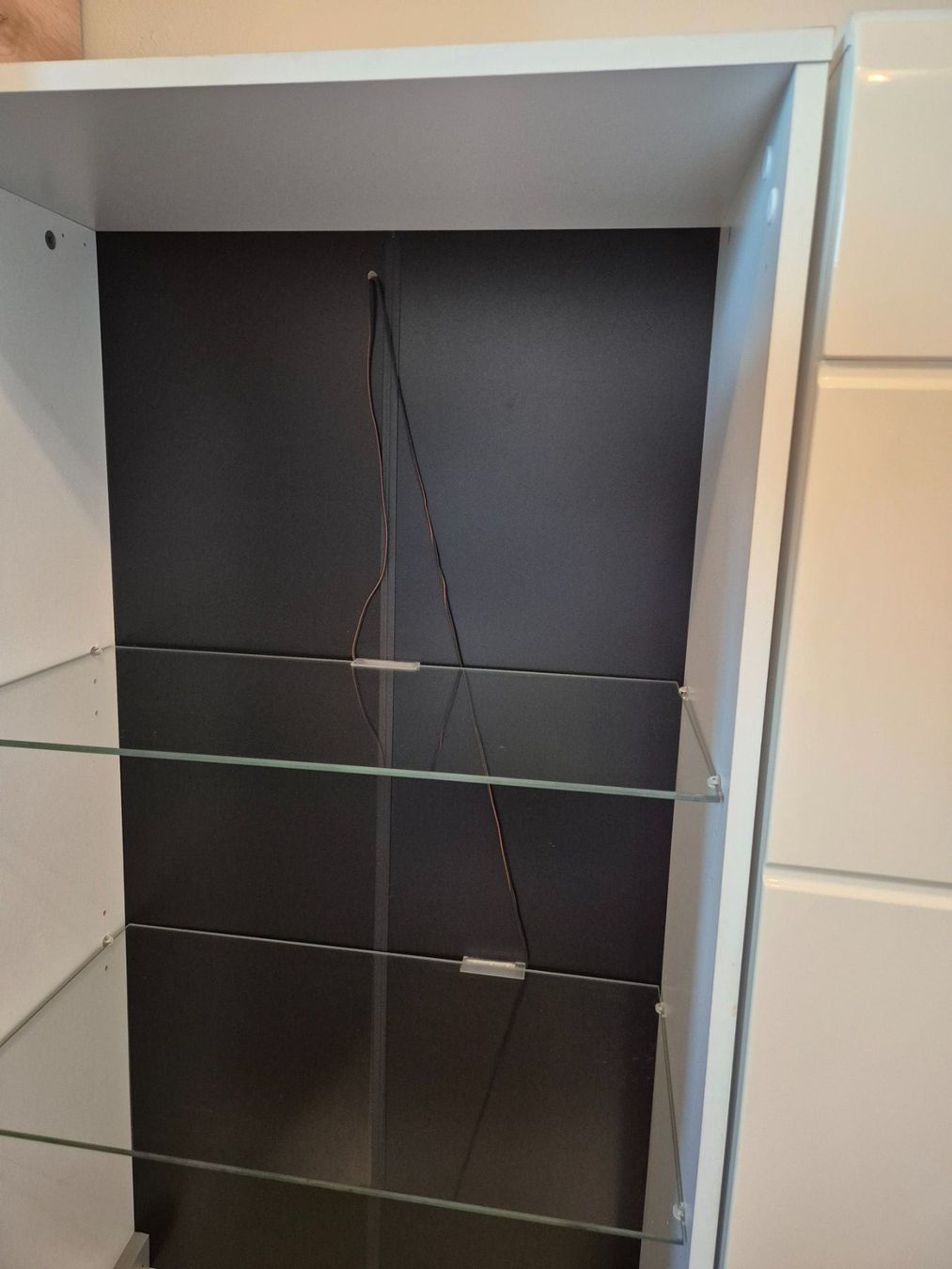 Schränke: Zwei Vitrinenschränke weiss – Gebraucht aus Hombrechtikon von nie_hk8r 6