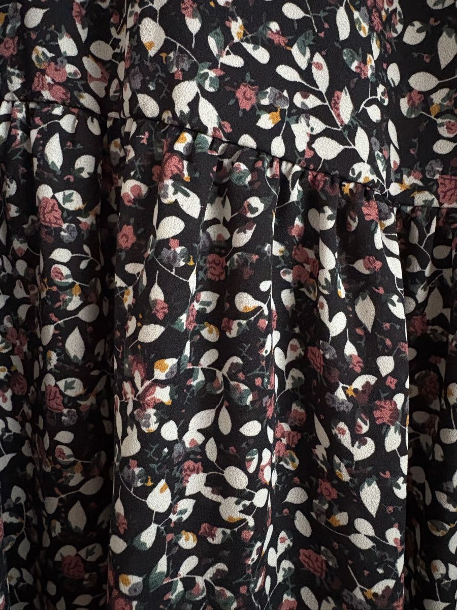 Robes: Blumenkleid – D'occasion à Embrach par ale_v5qn 1