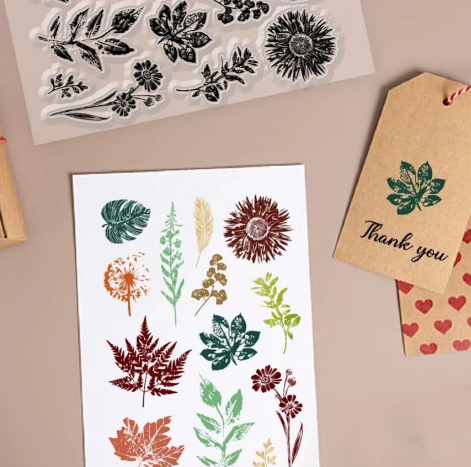 Stempel: Neues Set  Motivstempel Blätter / Blumen – Neu und originalverpackt aus Effretikon von wenuss