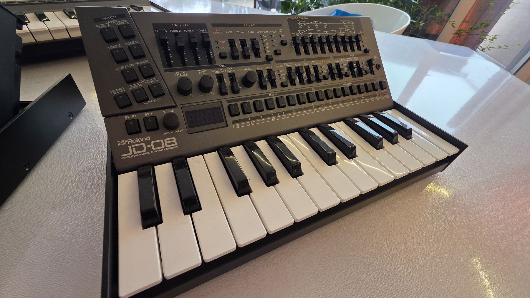 Roland Strumenti musicali: ROLAND JD-08 – Usato da Winterthur venduto da Navitimer 1