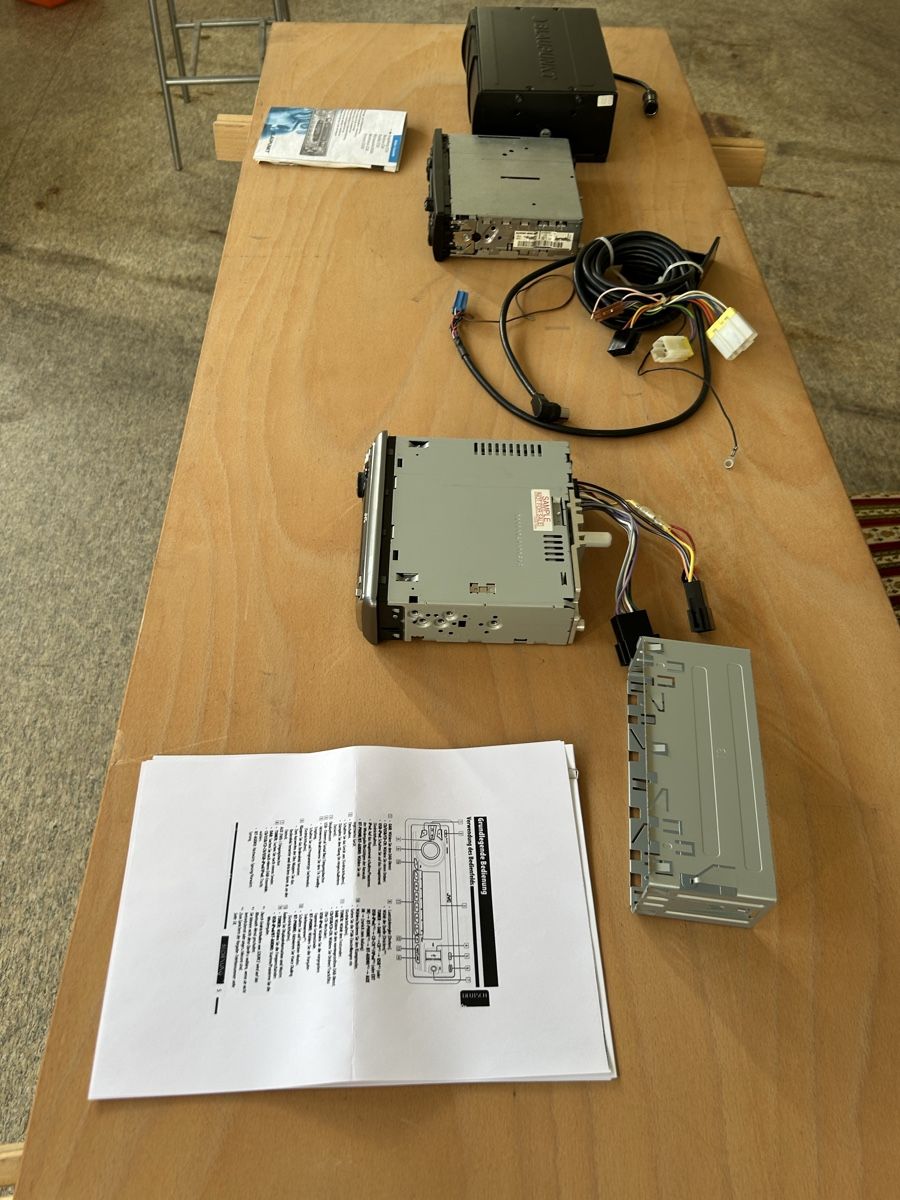 JVC Radios: Autoradio 2 Stück – Gebraucht aus hombrechtikon von rolfc