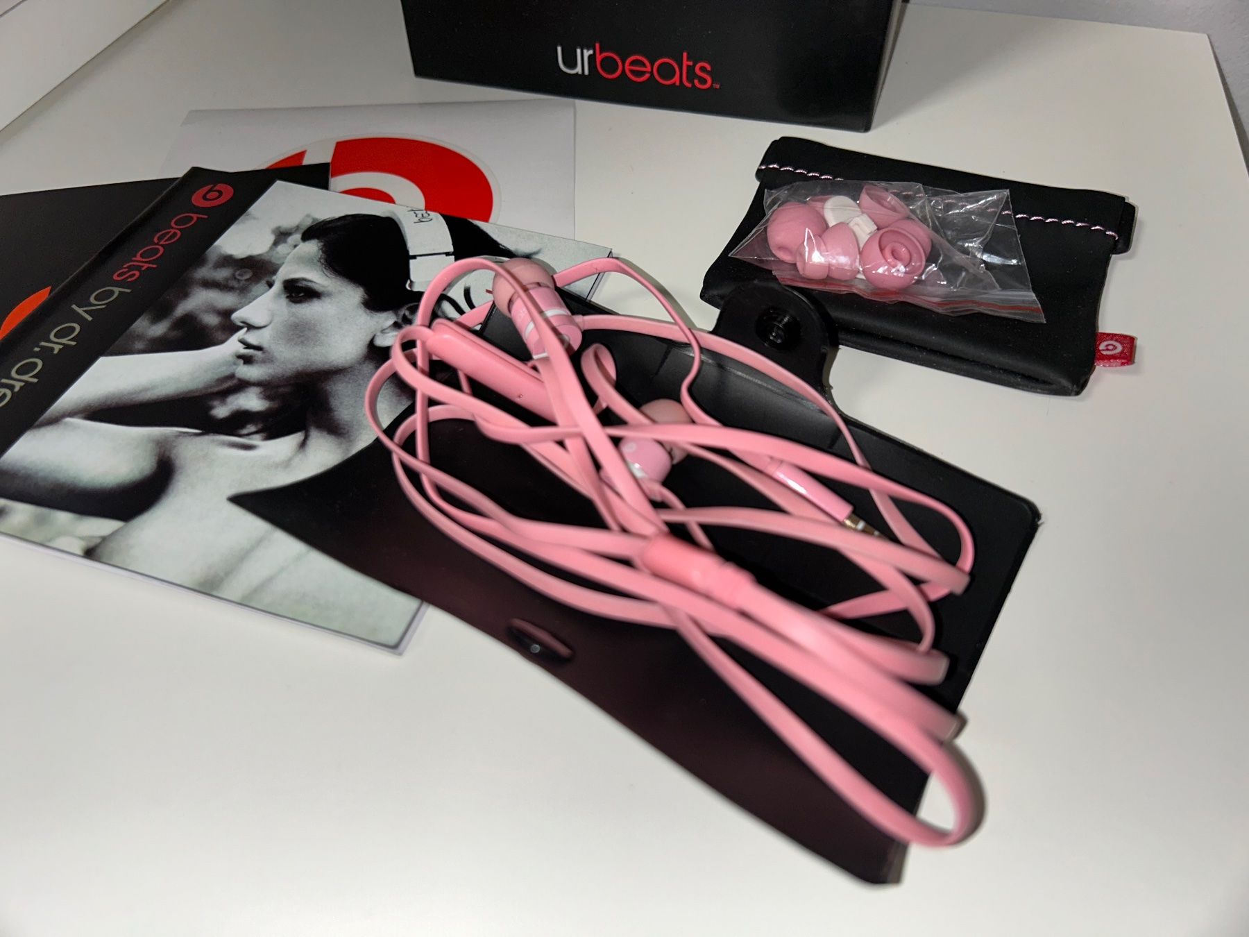 Beats Cuffie: Écouteurs UrBeats – Usato da Genève venduto da auto_miniatures 1
