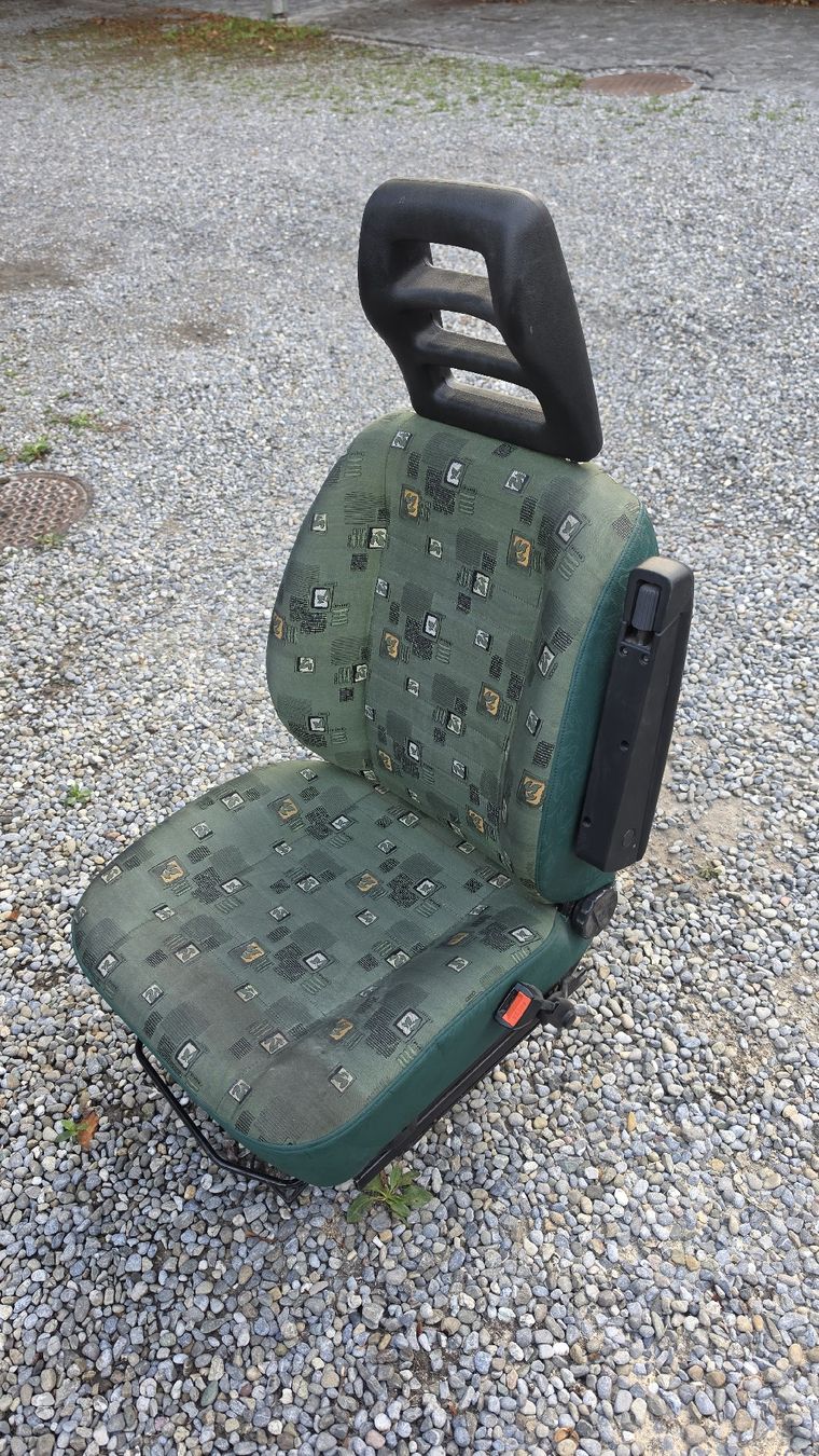 VW Tutti pezzi di ricambio auto: VW Lt 1 Beifahrersitz  – Usato da Hausen am Albis venduto da M.Kurz 3