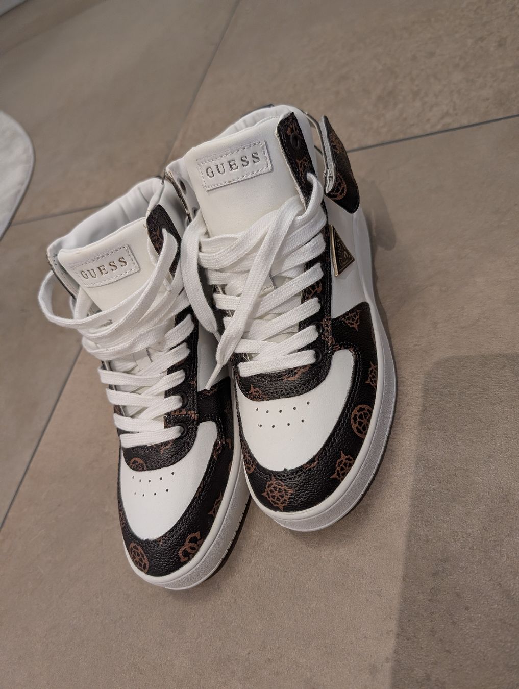 Guess Damenschuhe: Schöne GUESS Sneaker - Damen - Gr. 36 - NEU – Neu (gemäss Beschreibung) aus Vilters von rs4aholic 4