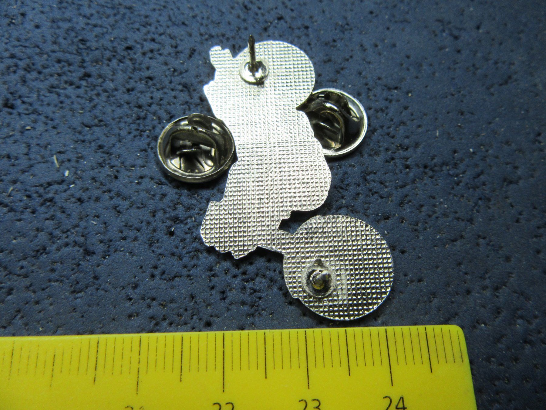 Yamaha Placchette & Badge: YAMAHA MOTORRAD 2NÄGEL-PIN ENAMEL – Usato da Ettingen venduto da Hausi4711 1