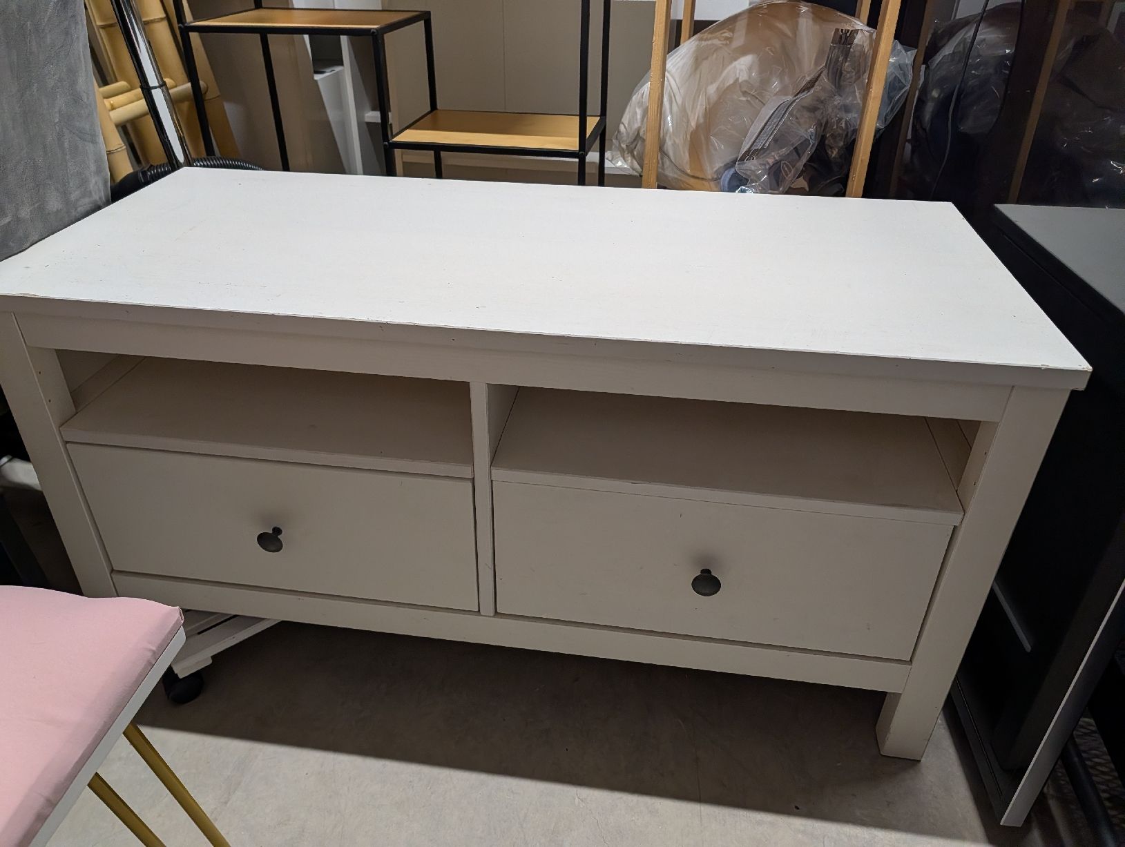 Ikea Mobili TV: TV-Bank / IKEA Hemnes – Usato da Kaisten venduto da Kasedai 2