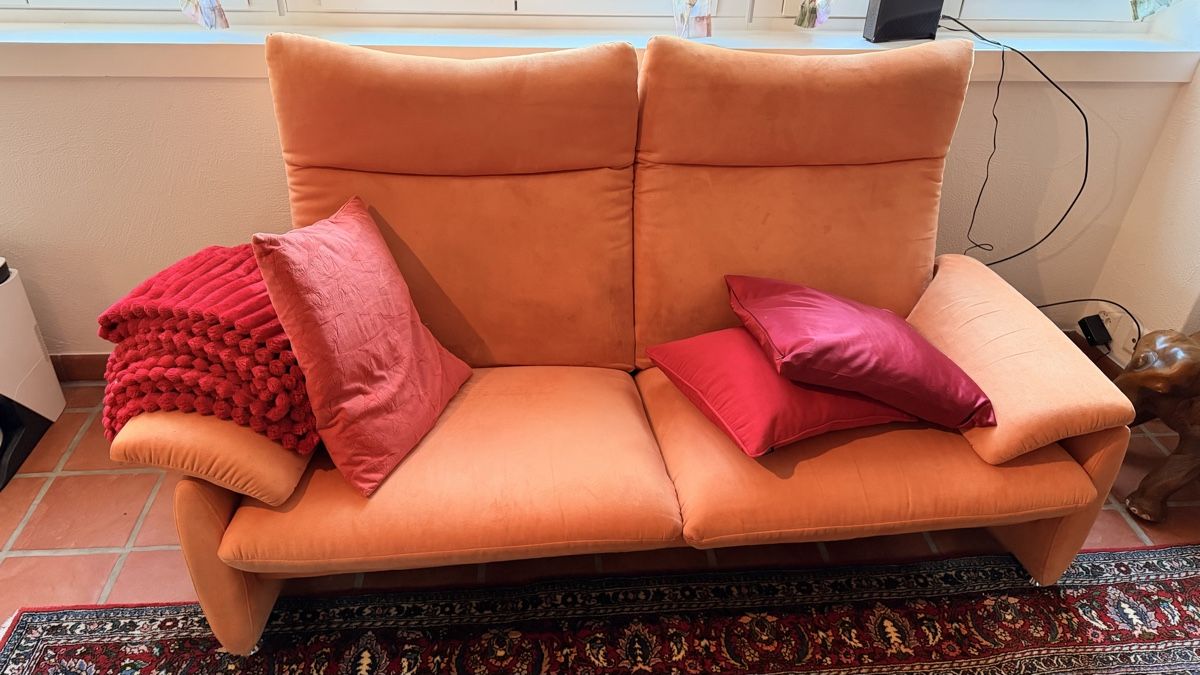 Divani: Zwei Sofas und ein Hocker - TOP ZUSTAND !!! – Usato da Oberengstringen venduto da yuzveki 1