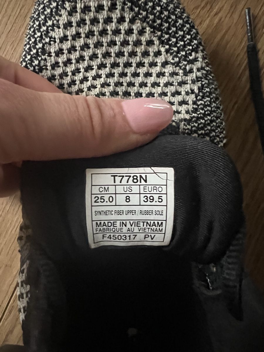 Asics Damenschuhe: Asics Laufschuh, schwarz & weiss – Gebraucht aus Erlenbach von paulina.rad 4