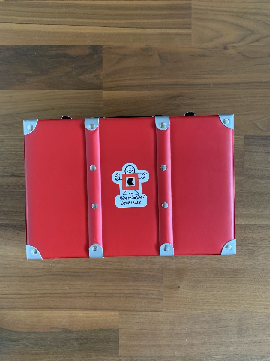 Sticker: Koffer mit Stickern Aufkleber – Usato da Aarwangen venduto da ChristineHoKa 1