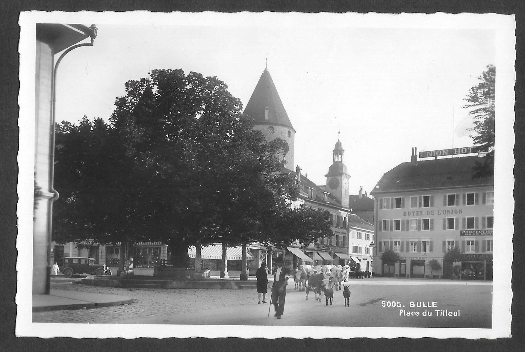 Cartes postales: Bulle Place du Tilleul mit Kühen etc. – D'occasion à Olten par clotaldi