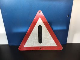 Gebrauchtes Schweizer Gefahrensignal Achtung