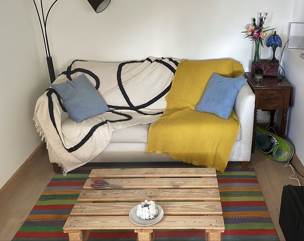 Sofas: Minimalistic sofa bed (length 175 cm) – Gebraucht aus Villard-sur-Chamby von kamila_1024 1