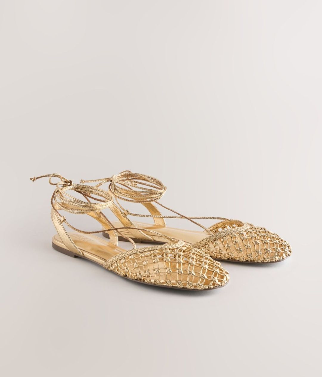 Scarpe da donna: Goldene Schnürsandalen Gr 38.5 – Usato da Freimettigen venduto da Jopoma 2