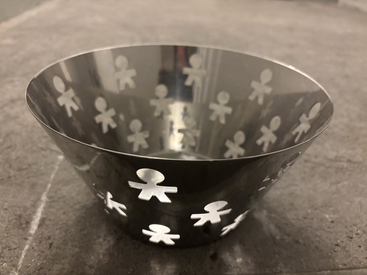 Alessi Tutte le decorazioni: Alessi Dekoschale mit Figurenmuster – Usato da Bern venduto da lieblingssachen