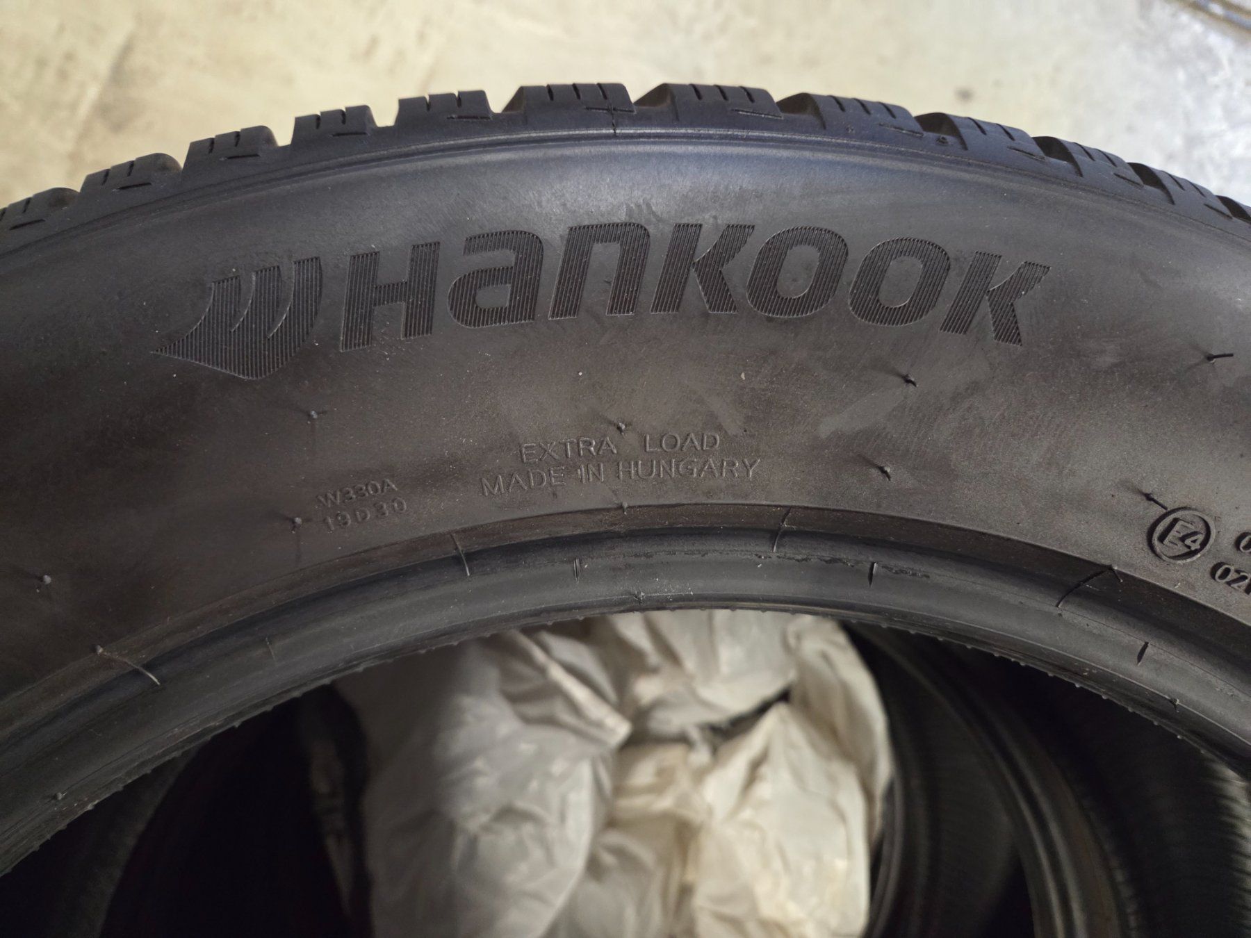 Hankook Pneumatici & Ruote complete: 4 Hankook Winterreifen – Usato da Heimisbach venduto da Lux4x4 6