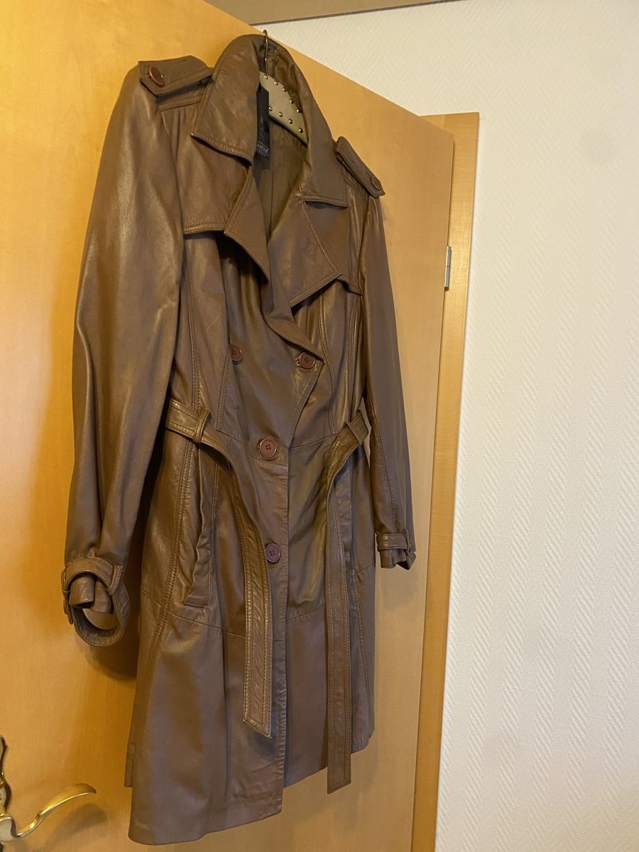 Cappotti: Ledermantel Damen Gr. 40 braun – Usato da Buchrain venduto da Sisi83 1