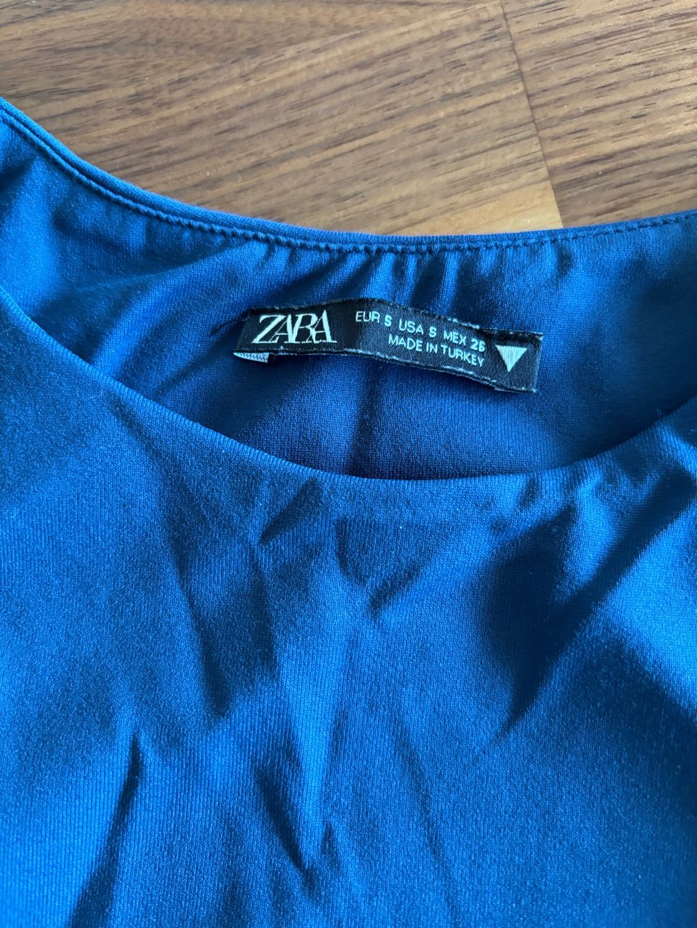 Zara Top: Zara Body / S / Blau – Usato da Winkel venduto da masrisa 2