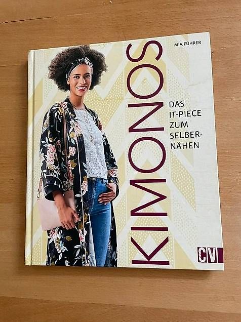 Bücher: Schnittmusterbuch für Kimonos – Gebraucht aus St.Gallen von NOVEMBER01